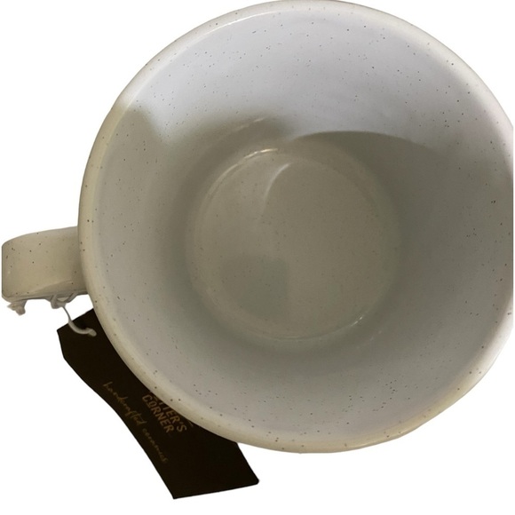 Potter’s Corner Handcrafted Ceramics White Ceramic Gold Heart’s and Gold Trim - Picture 2 of 8